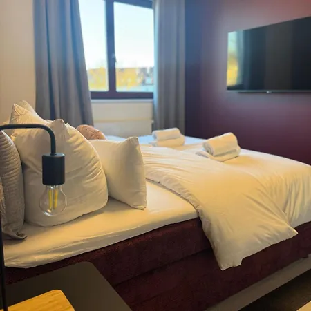 شقة Rubys Hochwertiges Citynah Balkon No2 *