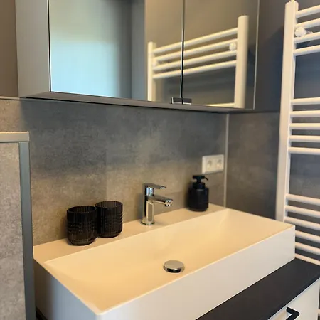 Rubys Hochwertiges Citynah Balkon No2
