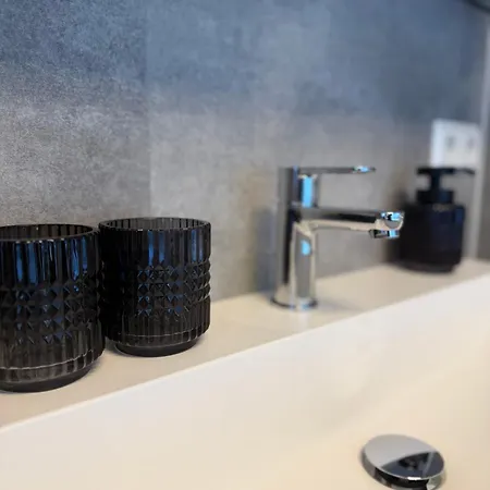 Rubys Hochwertiges Citynah Balkon No2